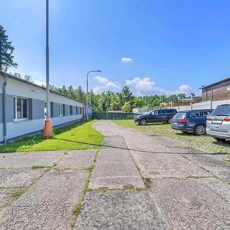 Apartmany A Ubytovani Premyslova, Hradec Králové エクステリア 写真
